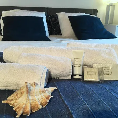 City Center Apt, Beach And Bike Included, Big Terrace Apartment